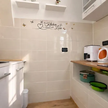 Appartement Bright Flat , Air Conditioning , 5 Min Train Station
