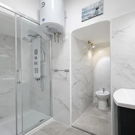 Appartement Bright Flat , Air Conditioning , 5 Min Train Station